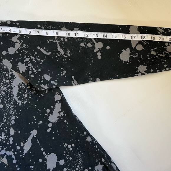The North Face Black and Gray Splatter Sweatshirt - Picture 4 of 4